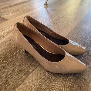 Rockport Nude Patent Leather Kitten Heel Pumps